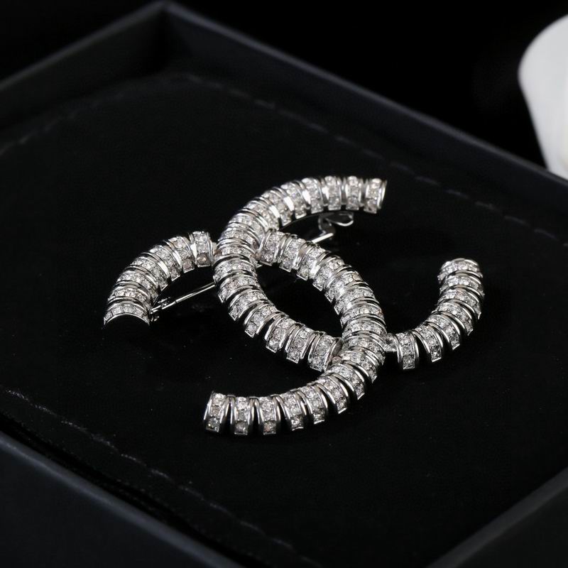 Chanel Brooch 03yxs346 (4)