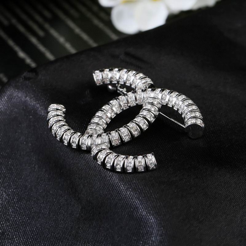 Chanel Brooch 03yxs346 (6)