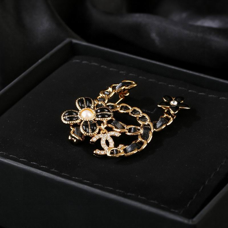Chanel Brooch 03yxs347 (4)