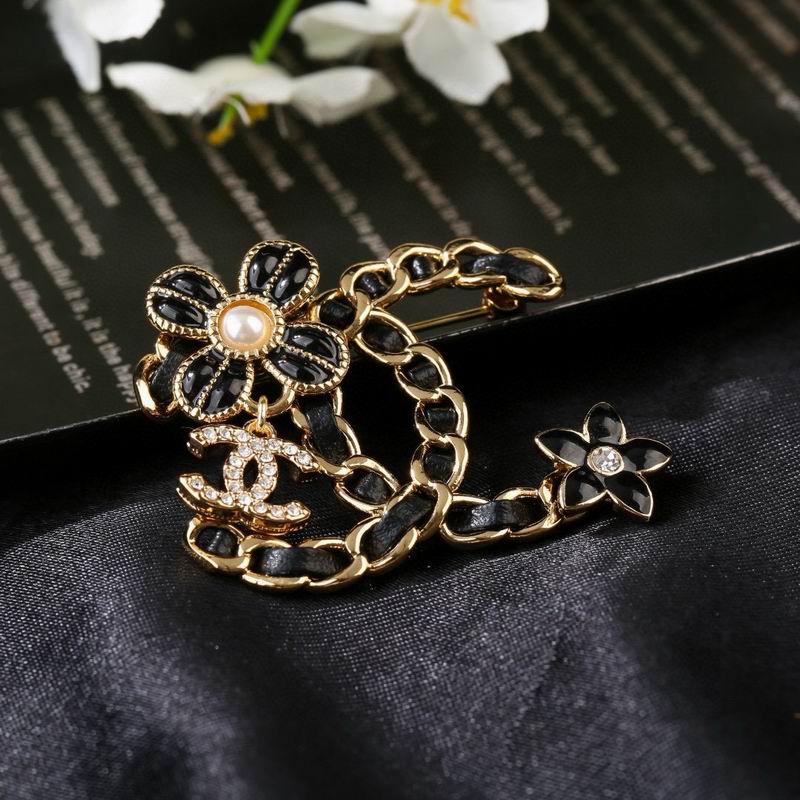 Chanel Brooch 03yxs347 (5)