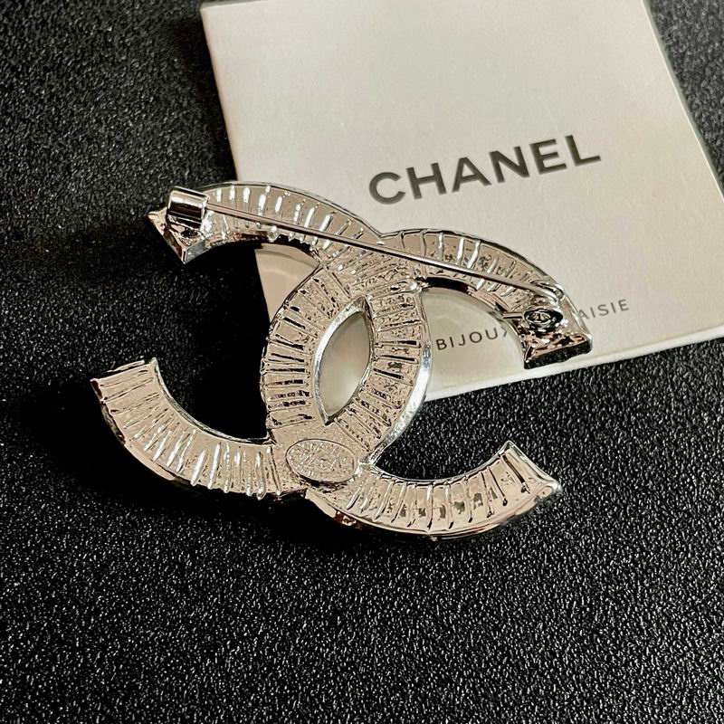 Chanel Brooch 03yxs348 (8)