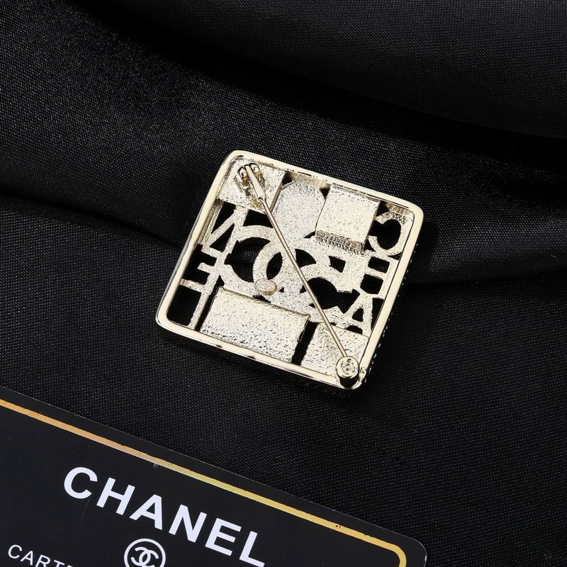 Chanel Brooch 03yxs350 (2)