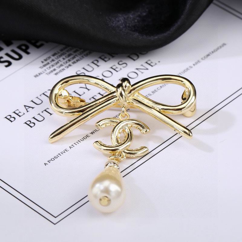 Chanel Brooch 03yxs351 (2)