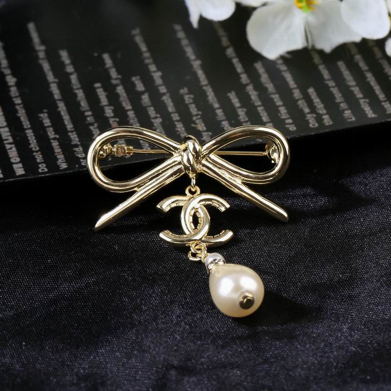 Chanel Brooch 03yxs351 (5)