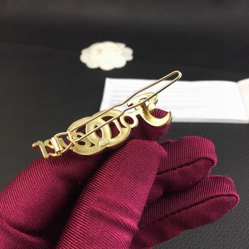 Chanel Brooch 03yxs352 (8)