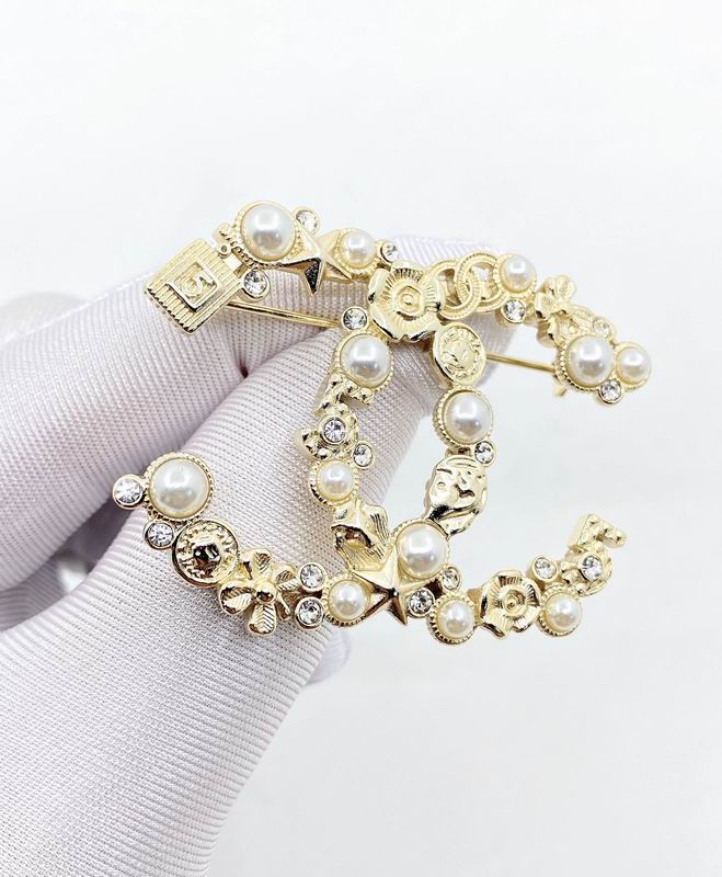 Chanel Brooch 03yxs354 (4)