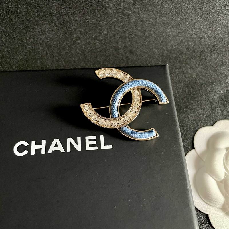 Chanel Brooch 03yxs355 (5)