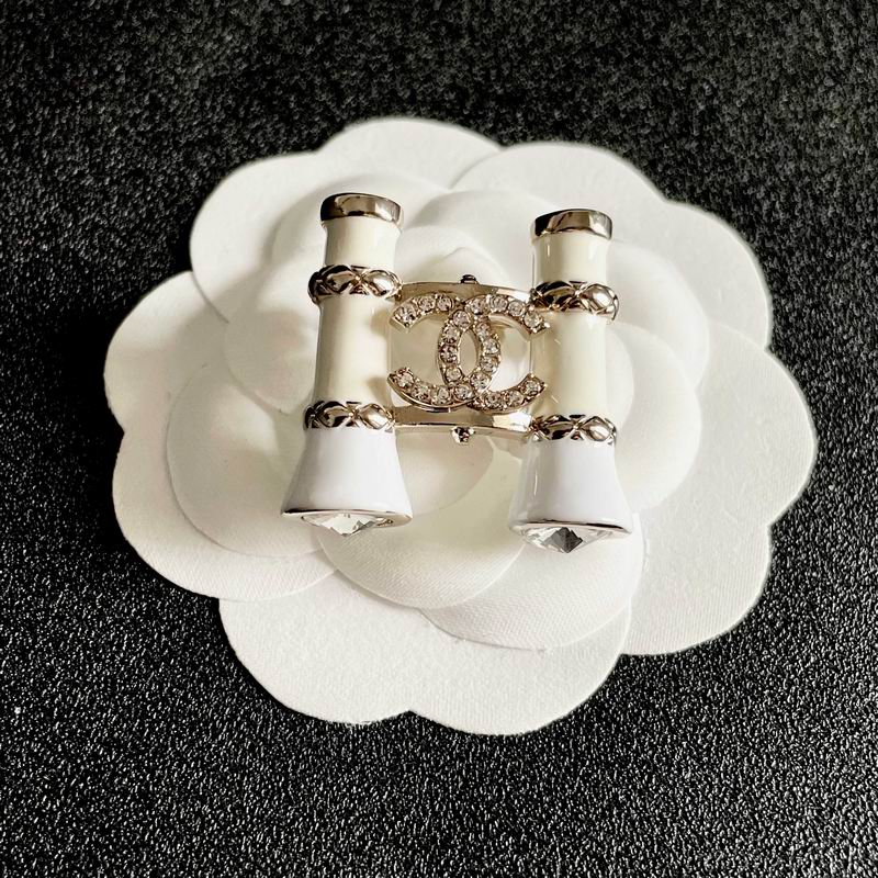 Chanel Brooch 03yxs357 (4)