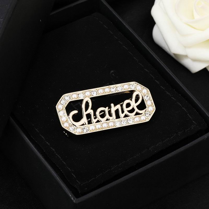 Chanel Brooch 03yxs359 (3)