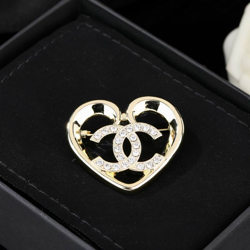 Chanel Brooch 03yxs362 (12)