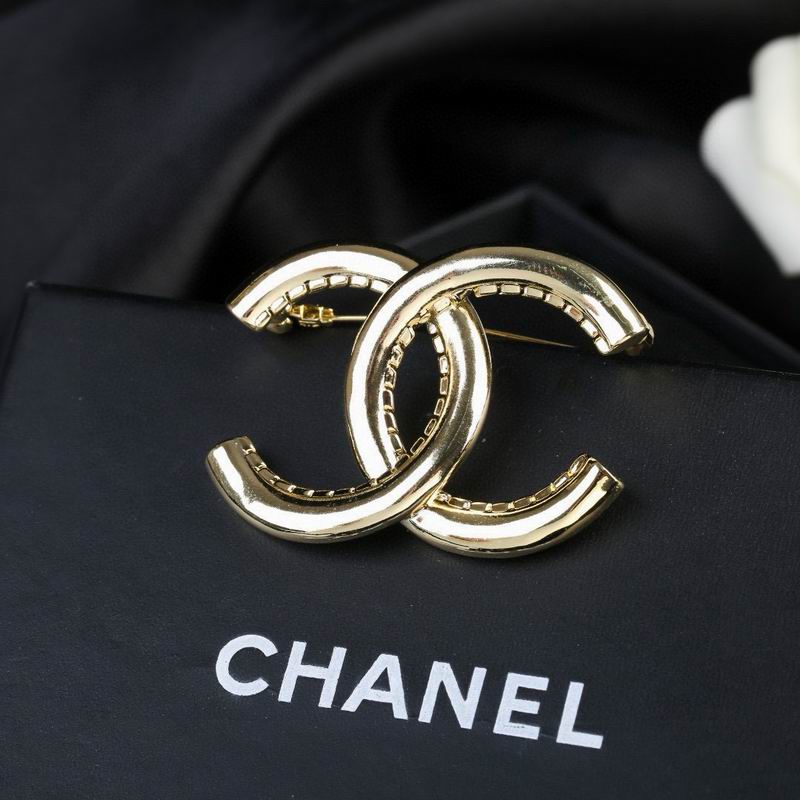 Chanel Brooch 03yxs88 (3)