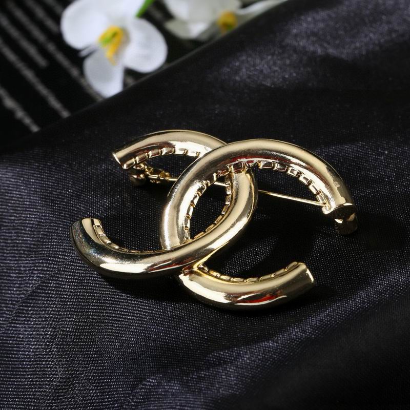 Chanel Brooch 03yxs88 (6)