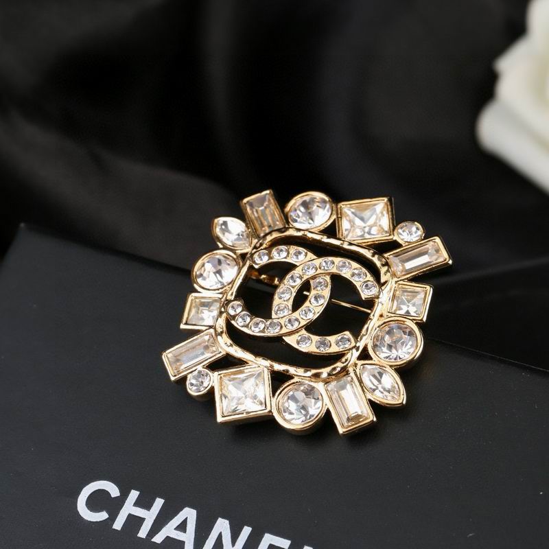 Chanel Brooch 03yxs89 (4)