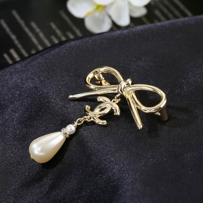 Chanel Brooch 03yxs92 (6)