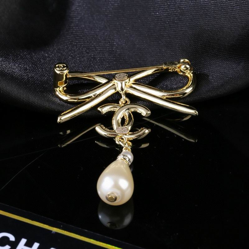 Chanel Brooch 03yxs92 (7)