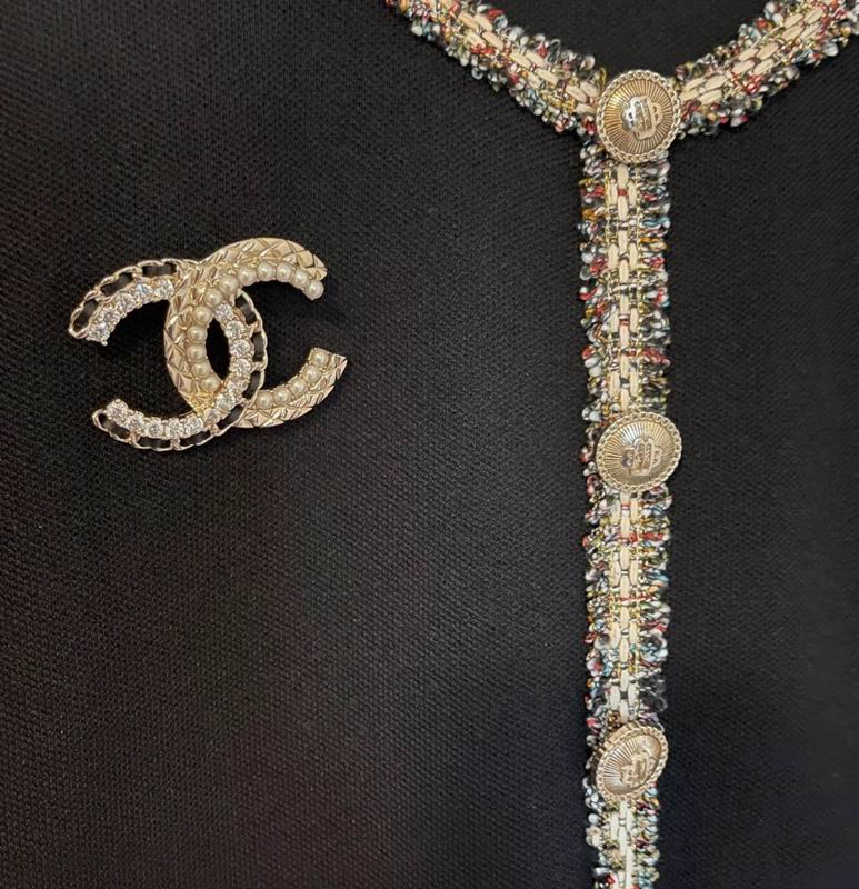 Chanel Brooch 03yxs95 (3)