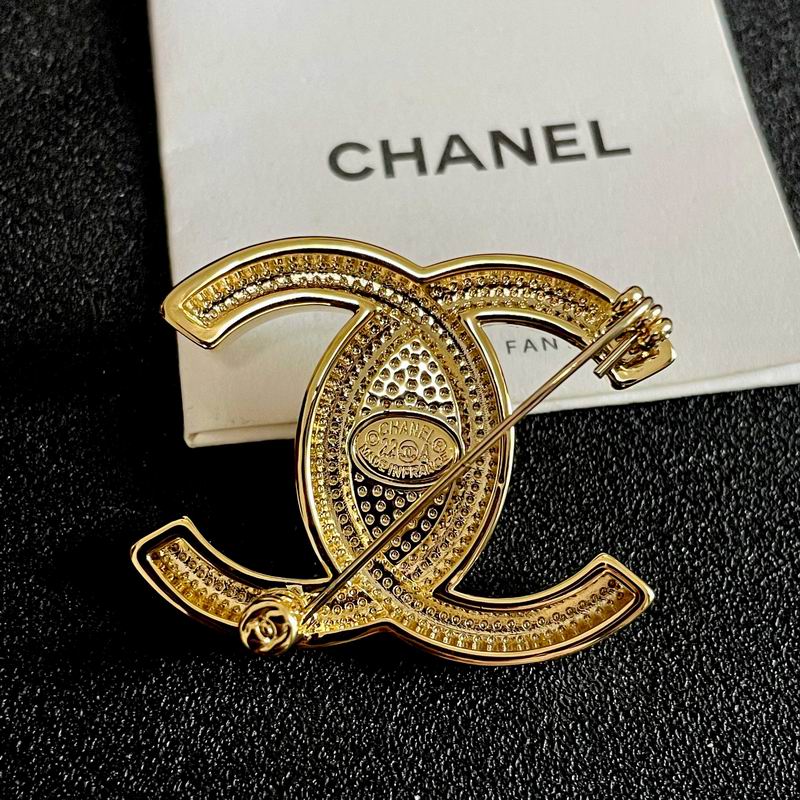 Chanel Brooch 04yxs02 (3)
