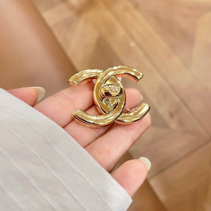 Chanel Brooch 04yxs02 (7)