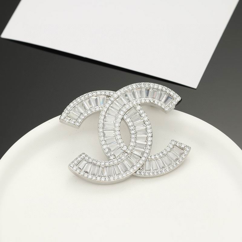Chanel Brooch 04yxs10 (4)