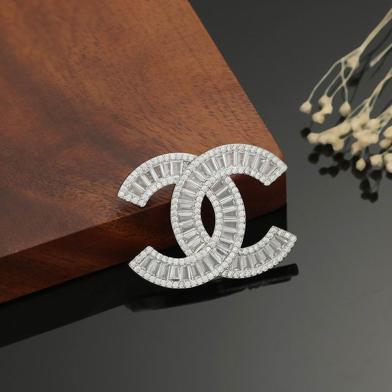 Chanel Brooch 04yxs10 (5)