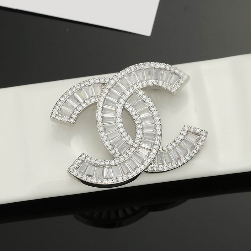 Chanel Brooch 04yxs10 (6)