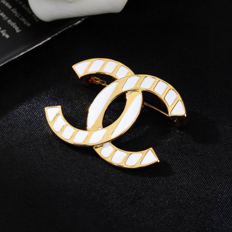 Chanel Brooch 04yxs20 (5)
