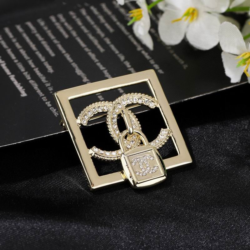 Chanel Brooch 04yxs21 (3)