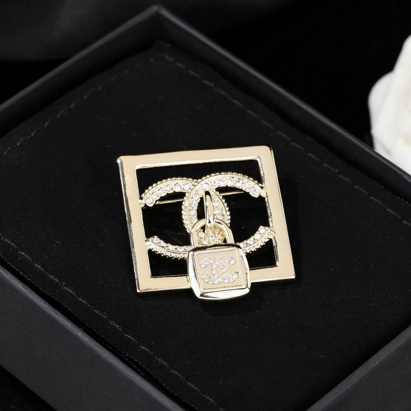 Chanel Brooch 04yxs21 (5)