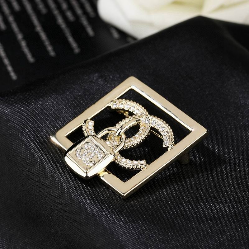 Chanel Brooch 04yxs21 (6)