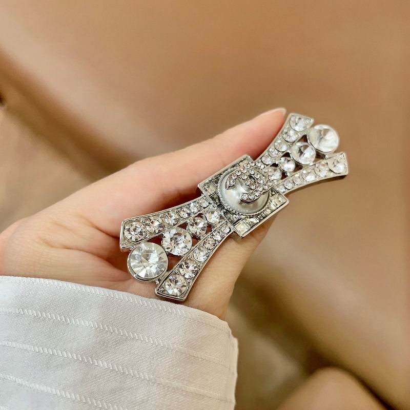 Chanel Brooch 04yxs24 (6)