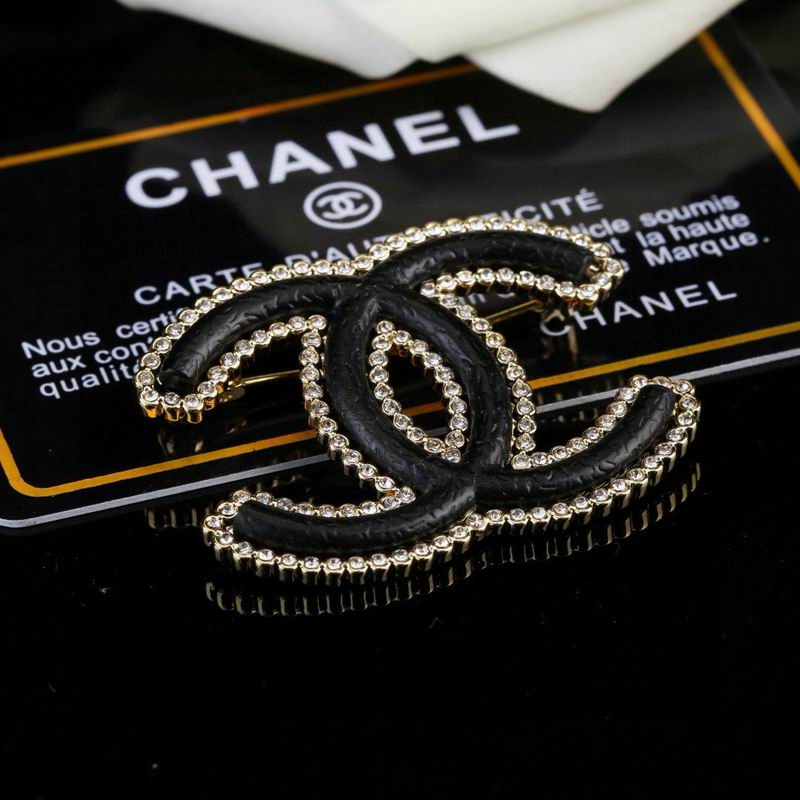 Chanel Brooch 04yxs32 (3)