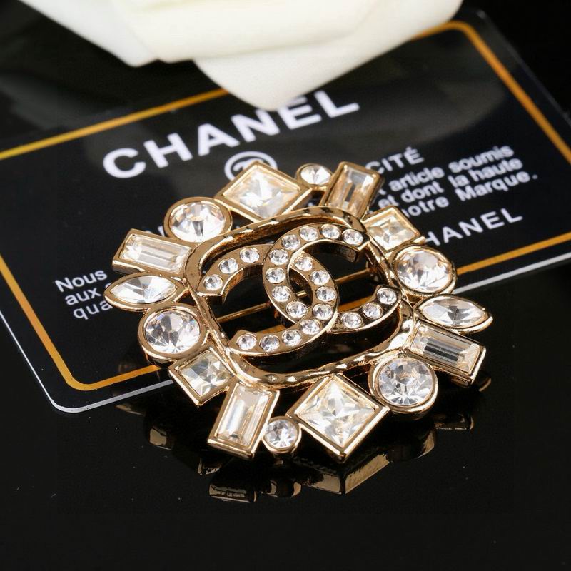 Chanel Brooch 04yxs33 (3)