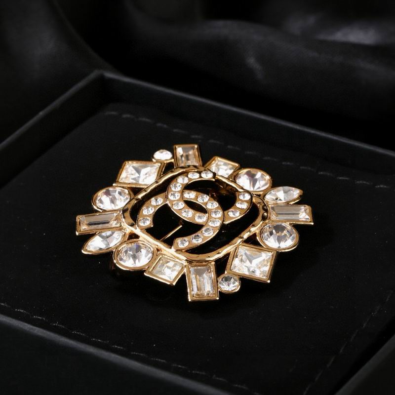 Chanel Brooch 04yxs33 (5)
