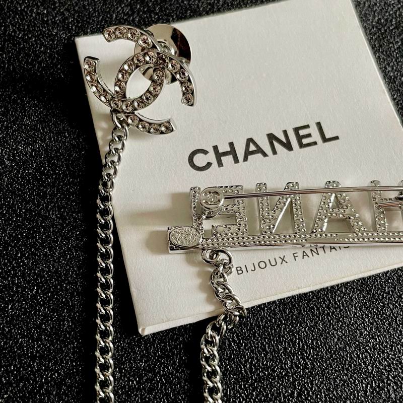 Chanel Brooch 04yxs35 (3)