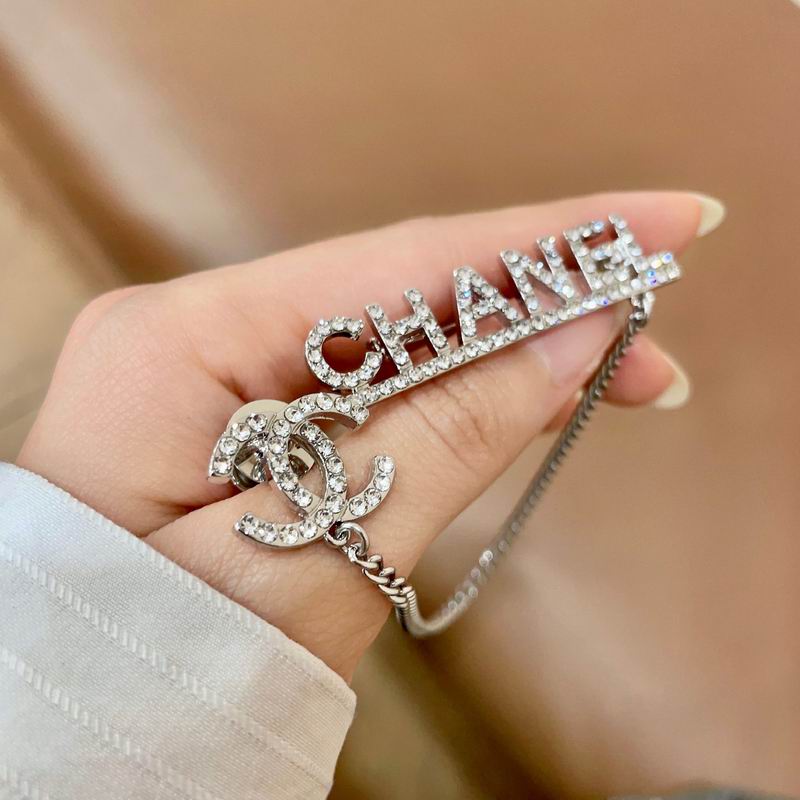 Chanel Brooch 04yxs35 (6)