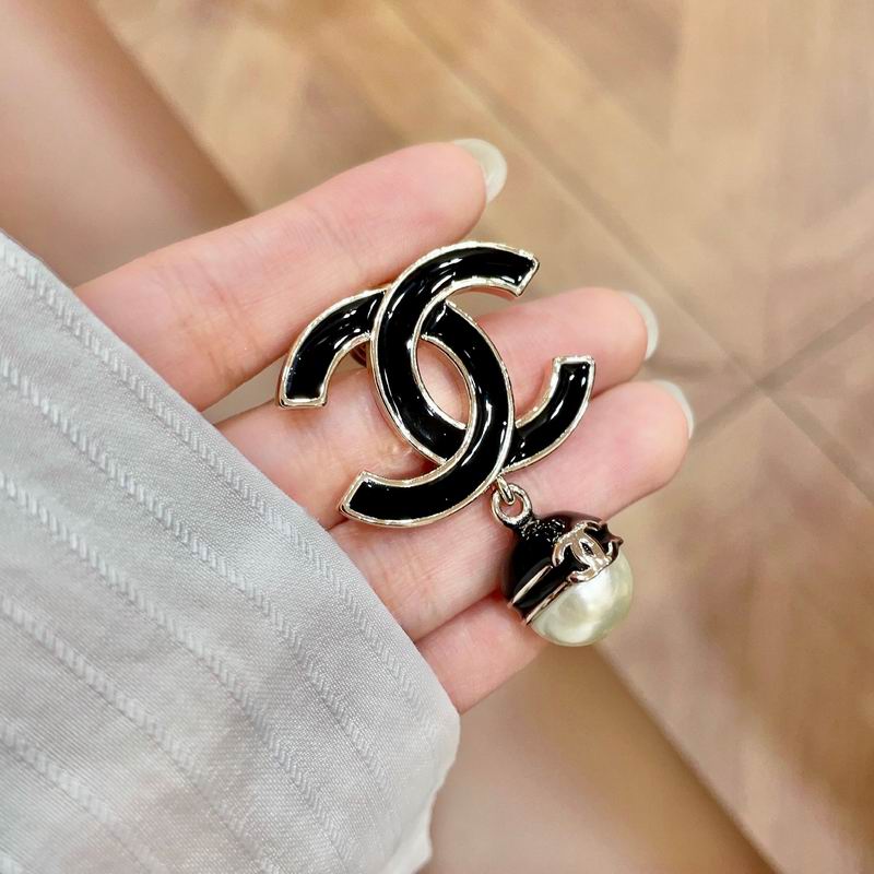 Chanel Brooch 04yxs363 (10)