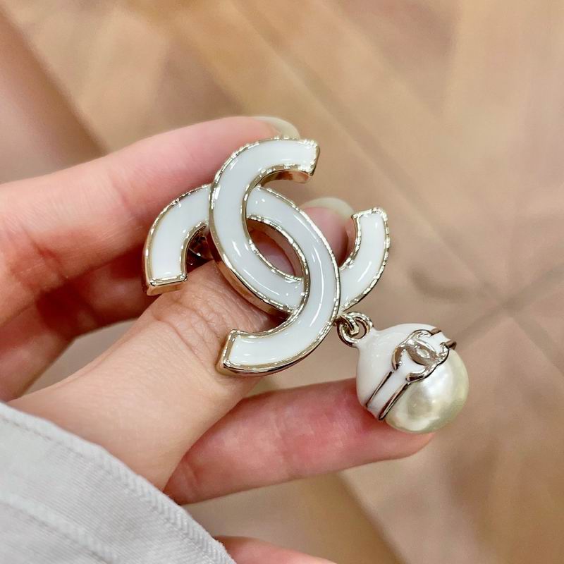 Chanel Brooch 04yxs363 (2)