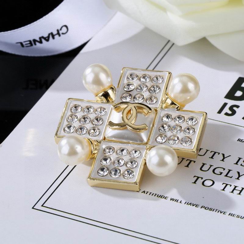 Chanel Brooch 04yxs364 (2)