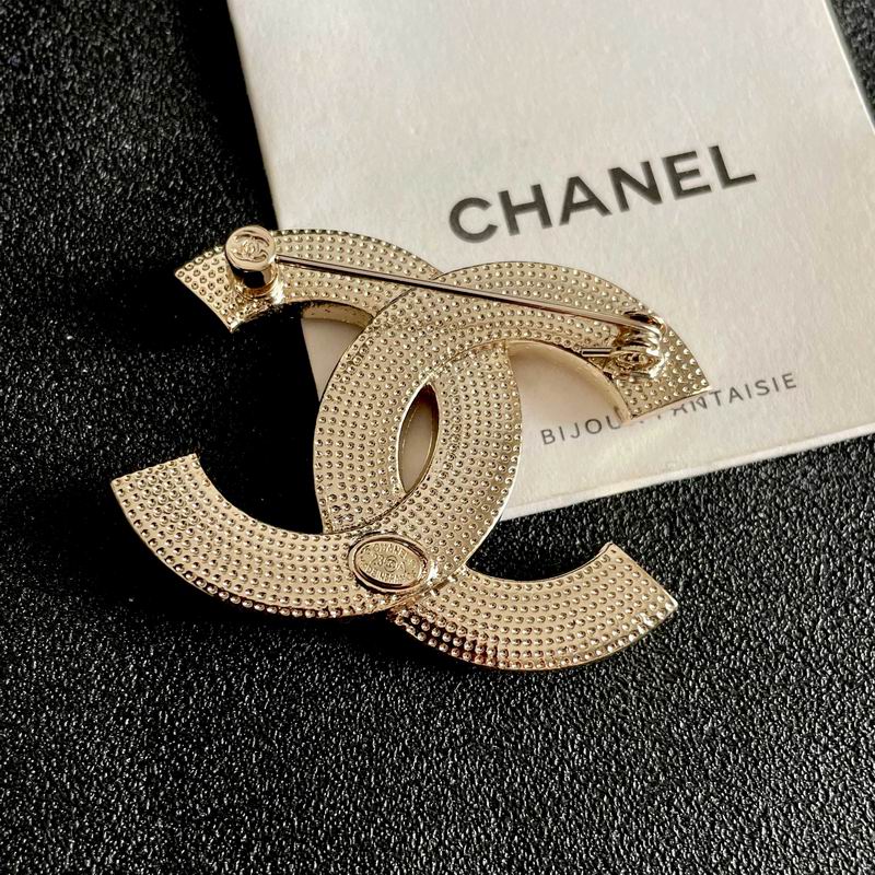 Chanel Brooch 04yxs369 (3)