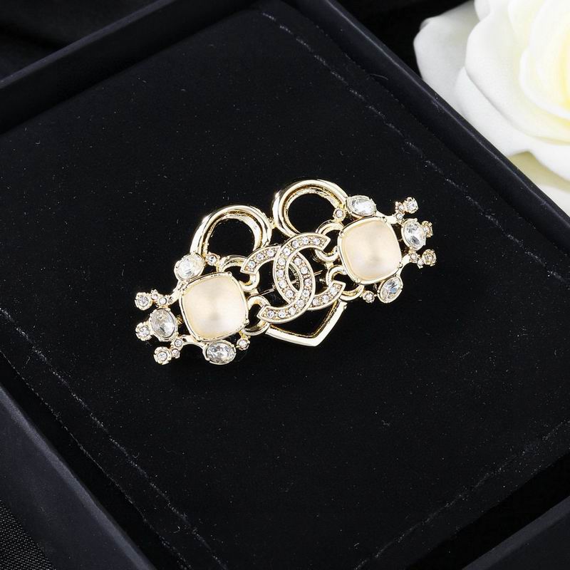 Chanel Brooch 04yxs37 (4)