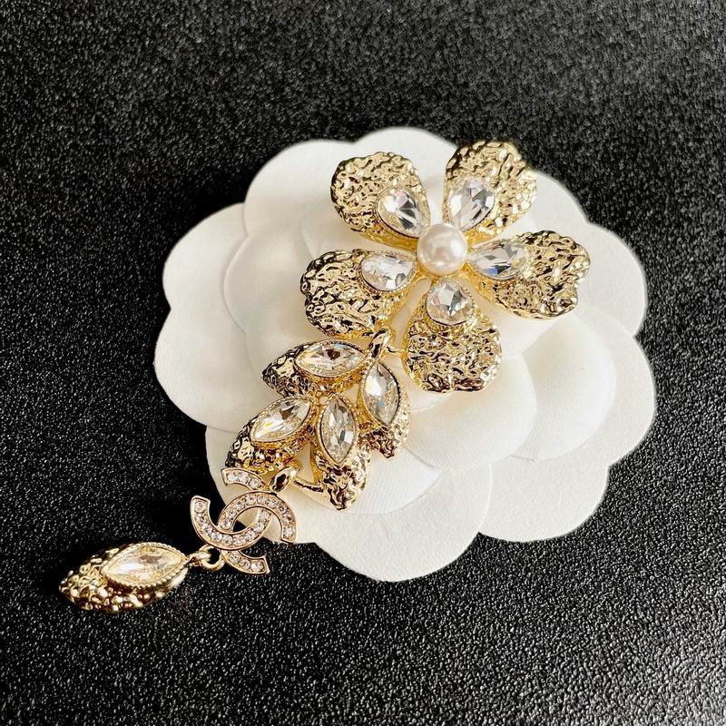 Chanel Brooch 04yxs370 (3)