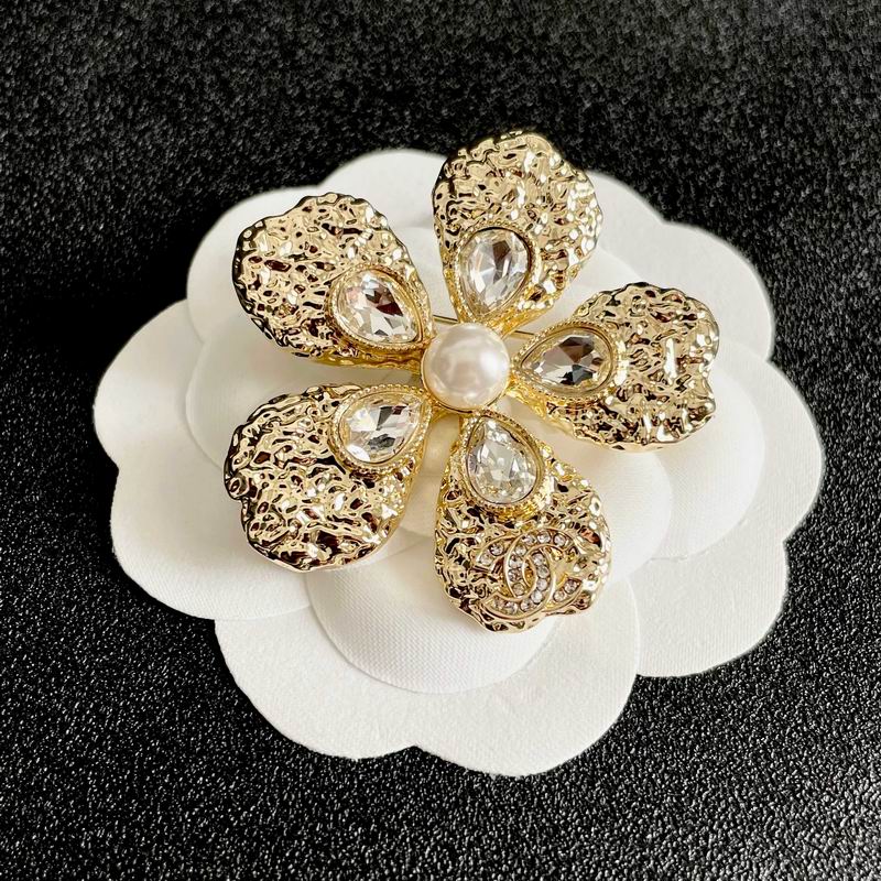 Chanel Brooch 04yxs371 (4)
