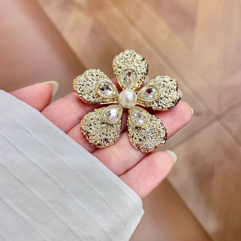 Chanel Brooch 04yxs371 (7)