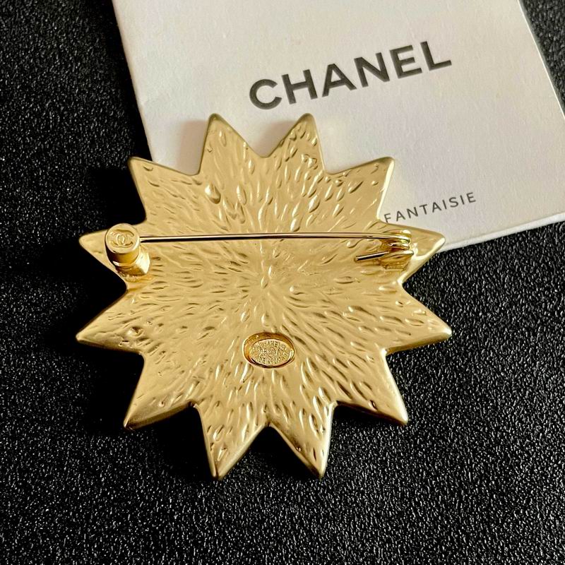 Chanel Brooch 04yxs373 (3)