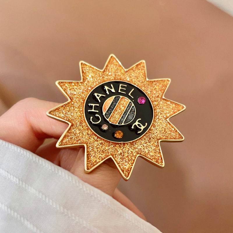 Chanel Brooch 04yxs373 (6)