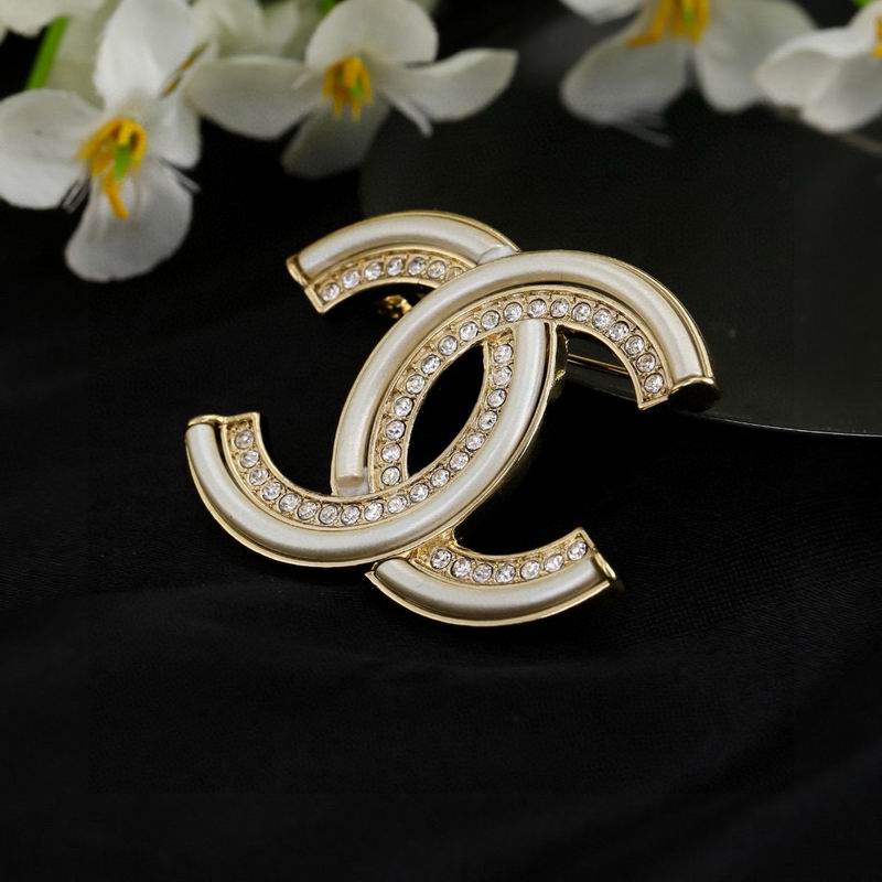 Chanel Brooch 04yxs379 (3)