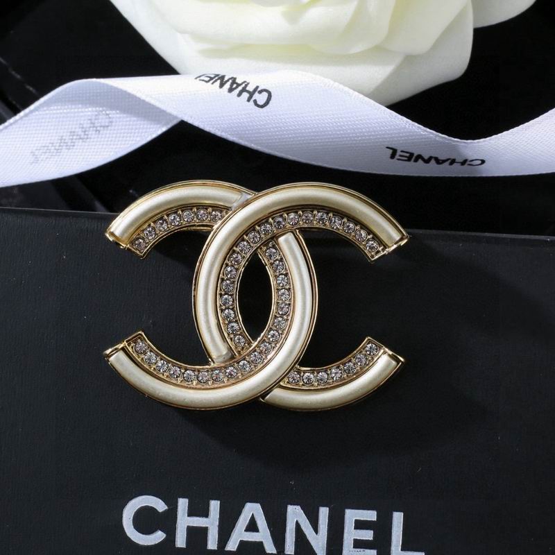 Chanel Brooch 04yxs379 (6)