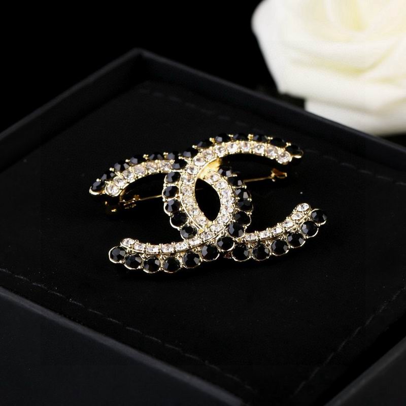 Chanel Brooch 04yxs383 (3)