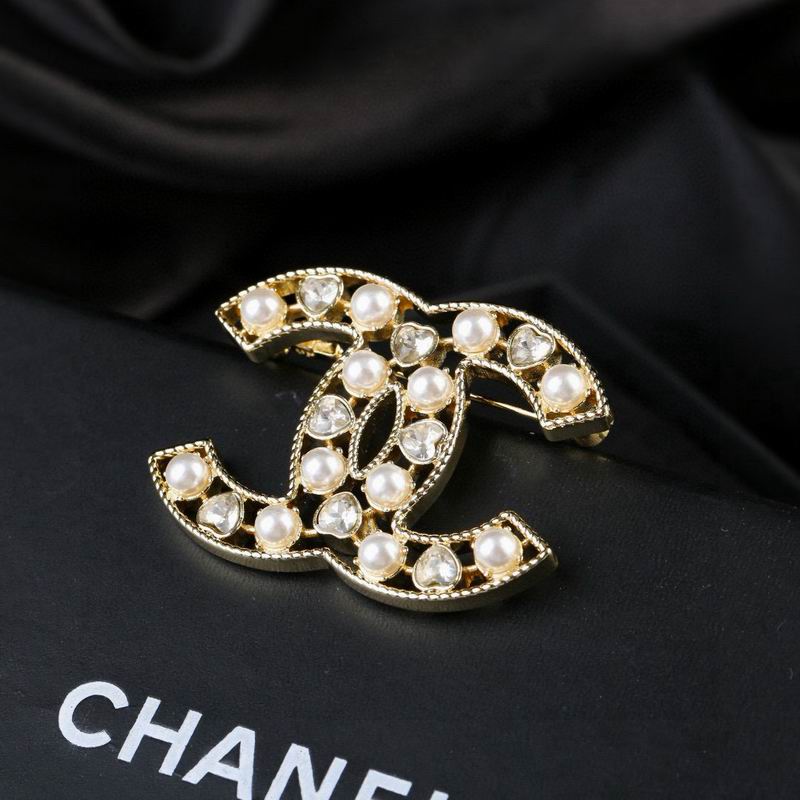 Chanel Brooch 04yxs385 (3)