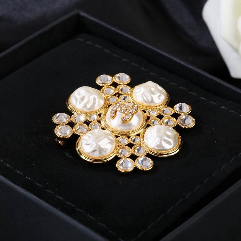 Chanel Brooch 04yxs39 (3)